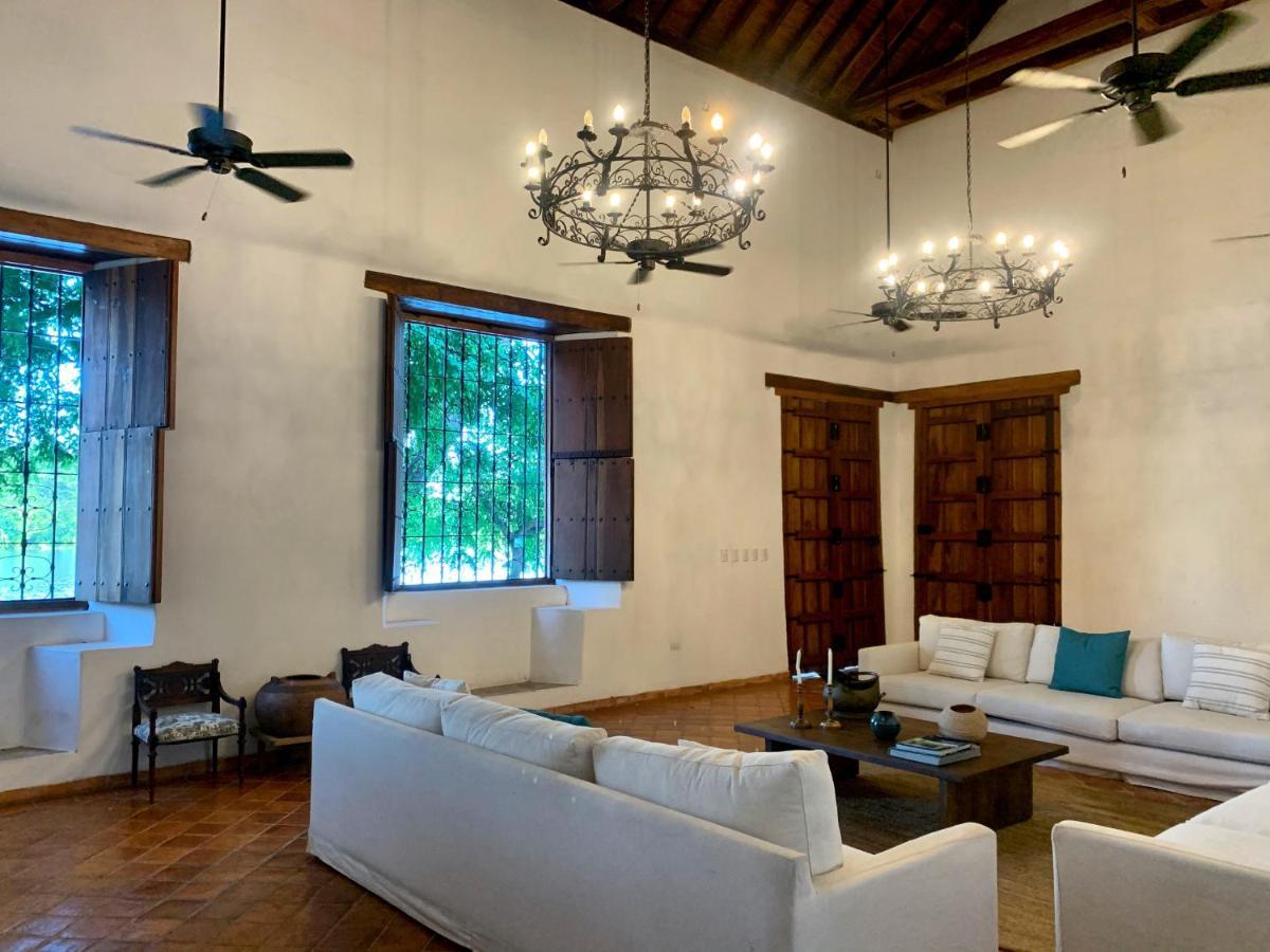 San Rafael Hotel Mompos Buitenkant foto